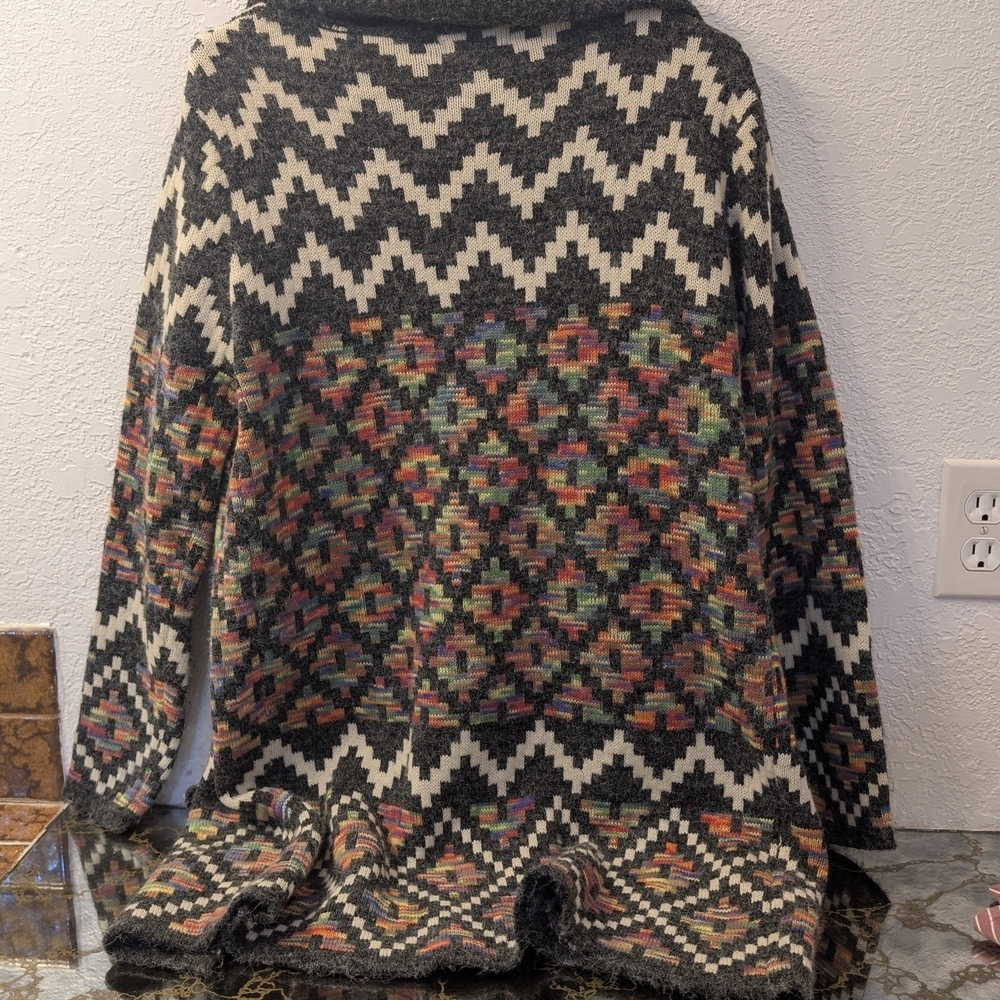 Multicolor Chevron Pattern Women Sweater Size Medium - Picture 4 of 6